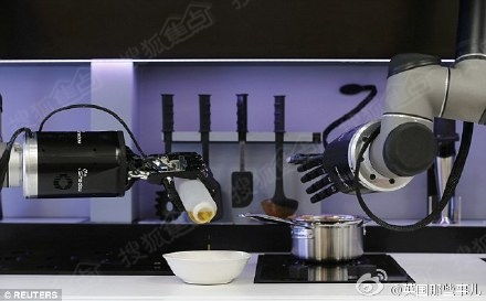 厨房新帮手 机器人驱动舵轮，烹饪新时代的到来